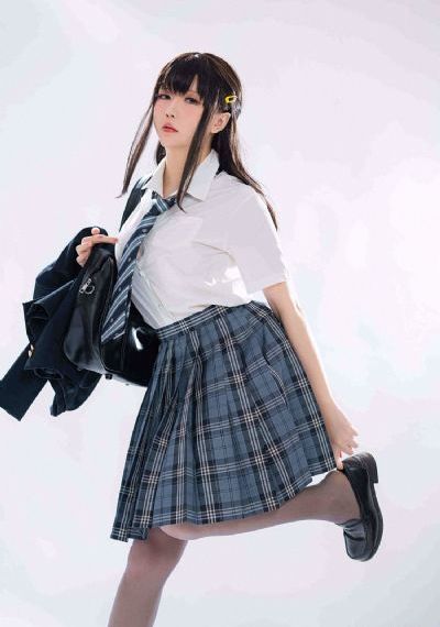 大胸女友hd在线播放